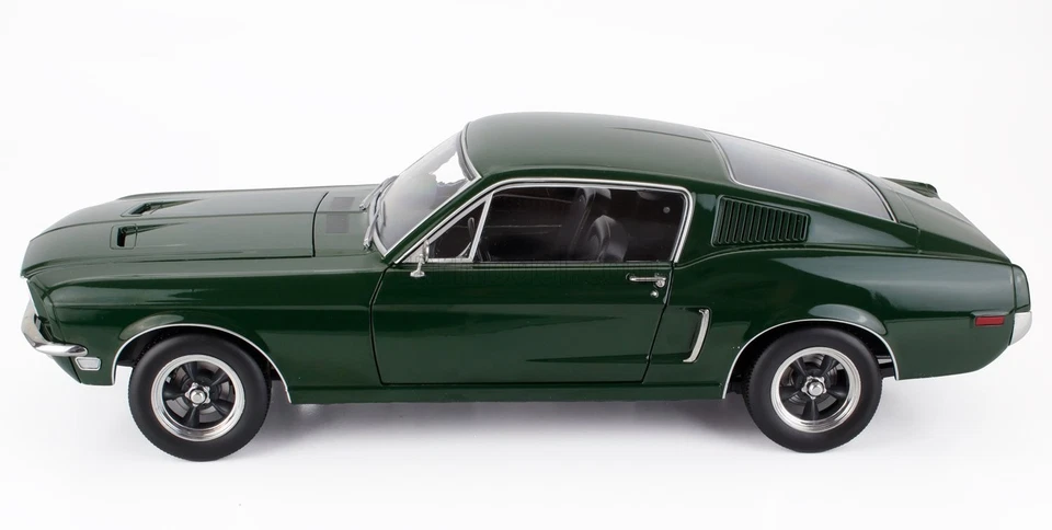 MODELLINO AUTO STATICO KK FORD MUSTANG GT FASTBACK COUPE 1968 VERDE SCALA 1/12 - Immagine 3 di 4