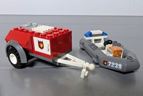 LEGO 7239 Ladder Fire Truck City Minifigs New