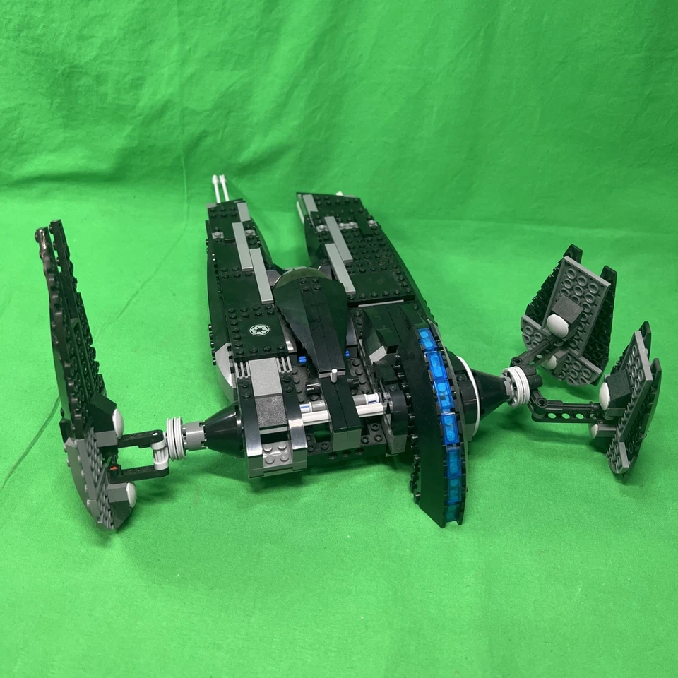 LEGO STAR WARS Rogue Shadow #7672 - Image 4 of 4