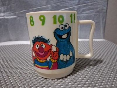 Vintage Muppets Sesame Street Mug/Cup by Peter Pan Ind. Von Count-One Dozen Eggs