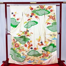Japanese Kimono 'FURISODE' Silk/Traditional/Flower/ Shibori/History/Auction N532