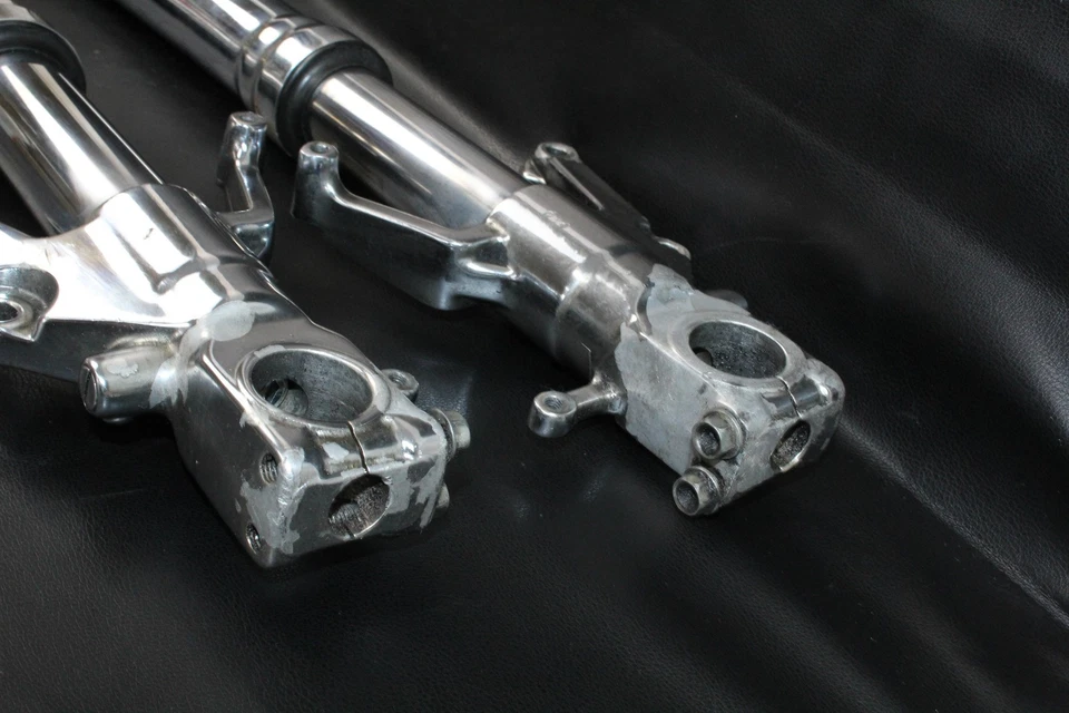 01-07 Suspensión horquillas delanteras cromadas Suzuki GSX1300R Hayabusa Busa Foto 2 de 4