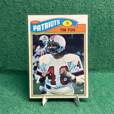 1977 Topps Football / New England Patriots / Tim Fox RC #422