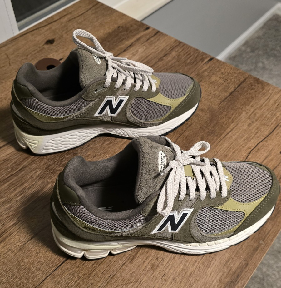 New Balance 2002R M2002RZD Men's 8.5 | eBay