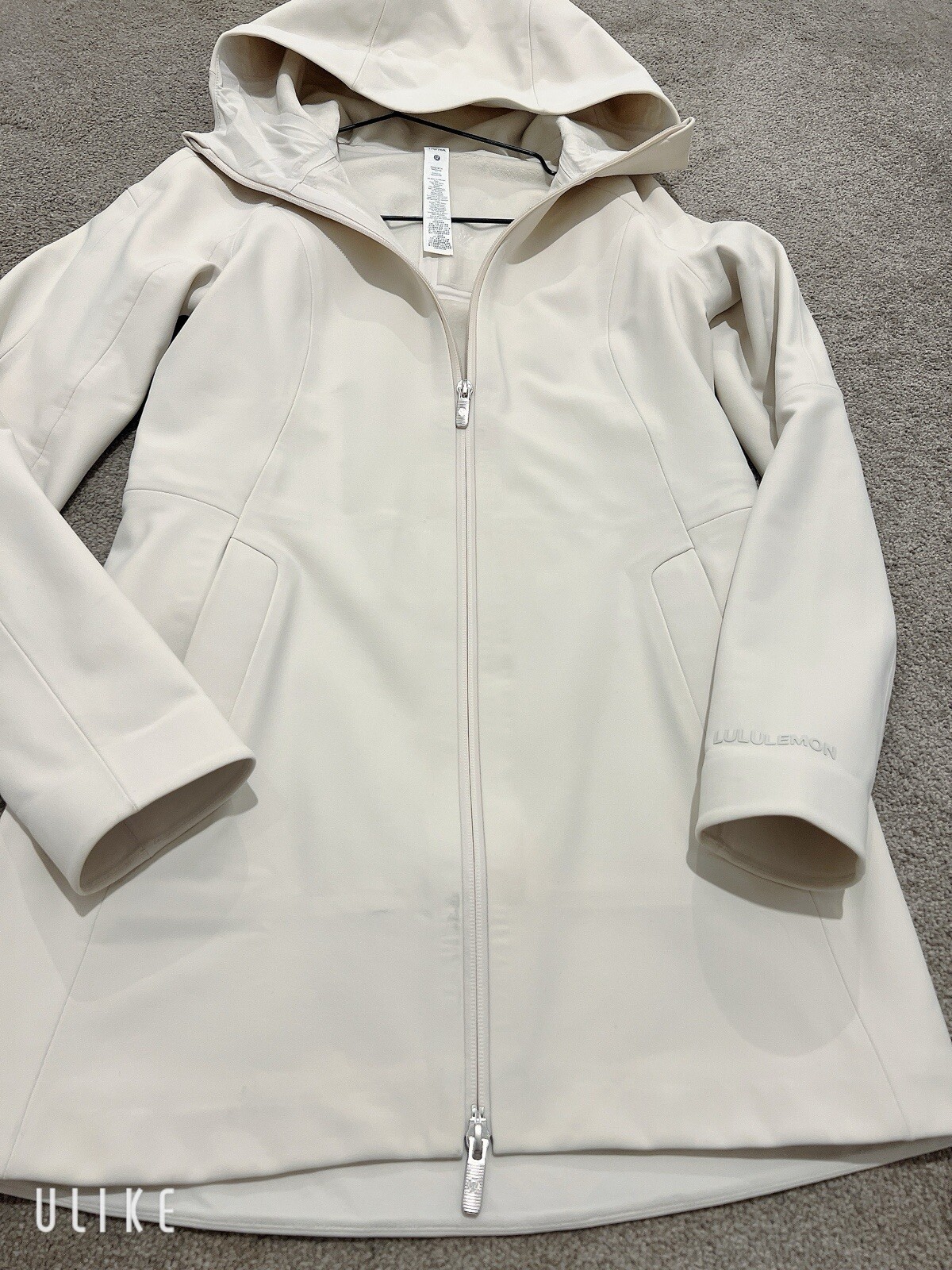 lululemon RepelShell Rain Jacket size  2 Bone Whi… - image 9