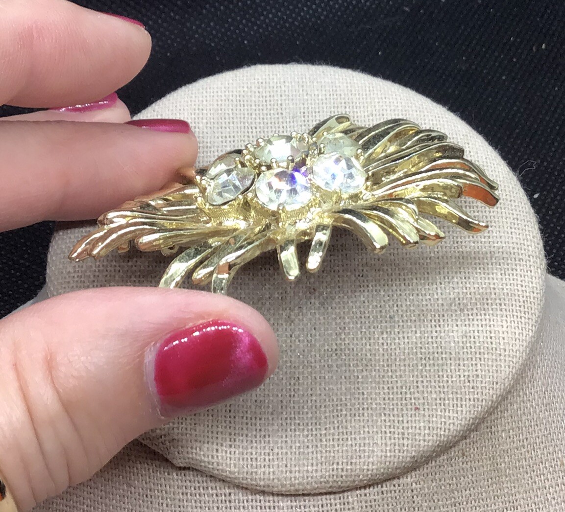 annページ Vintage Gold Tone Costume Large Clear Rhinestone Floral Pin E284