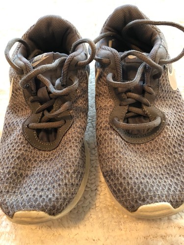 nike women's tanjun premium running shoes