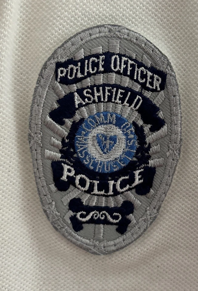 Camisa Polo Ashfield Police Massachusetts Bicycle Patrol Foto 3 de 4