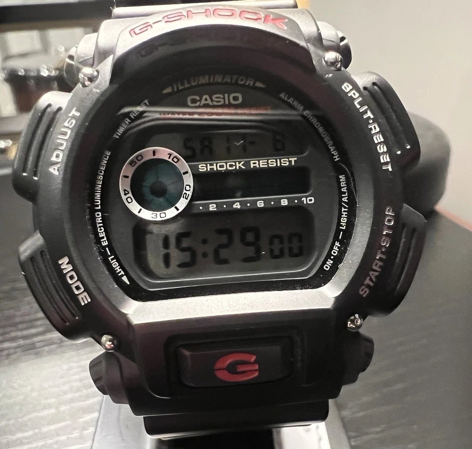 Casio G-Shock DW9052-1V 200M WR 24HR Stopwatch Black Resin Band Watch - New - Image 2 of 4