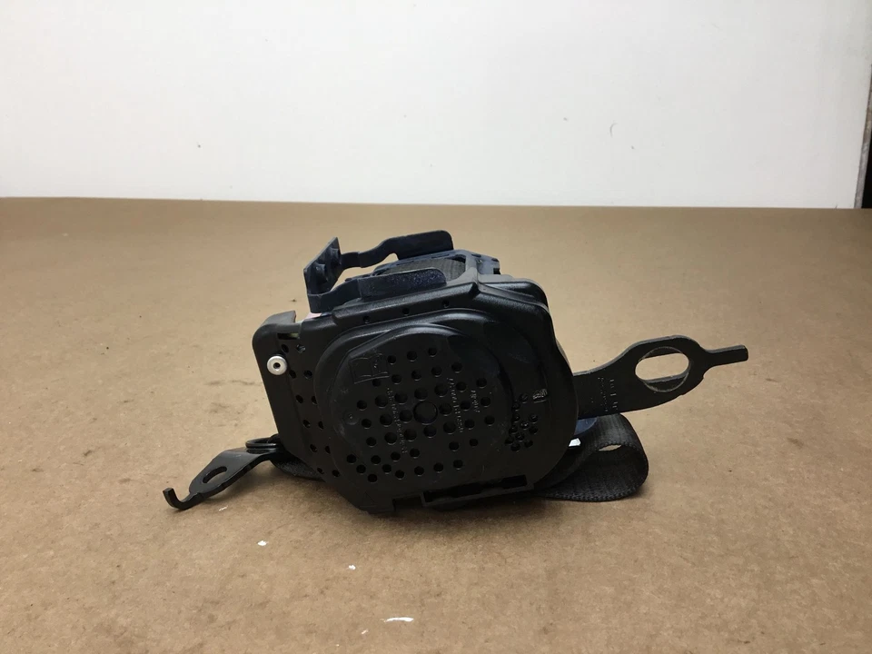 Retractor cinturón seguridad conductor trasero izquierdo bmw m5 f90 2018 18-20:O Foto 2 de 4