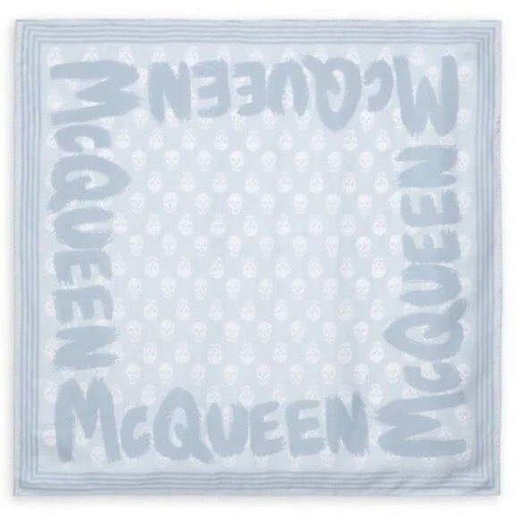 Écharpe Soie Alexander McQueen Motif Crâne - Couleur Perwinkle/Bleu, Neuf Avec étiquettes