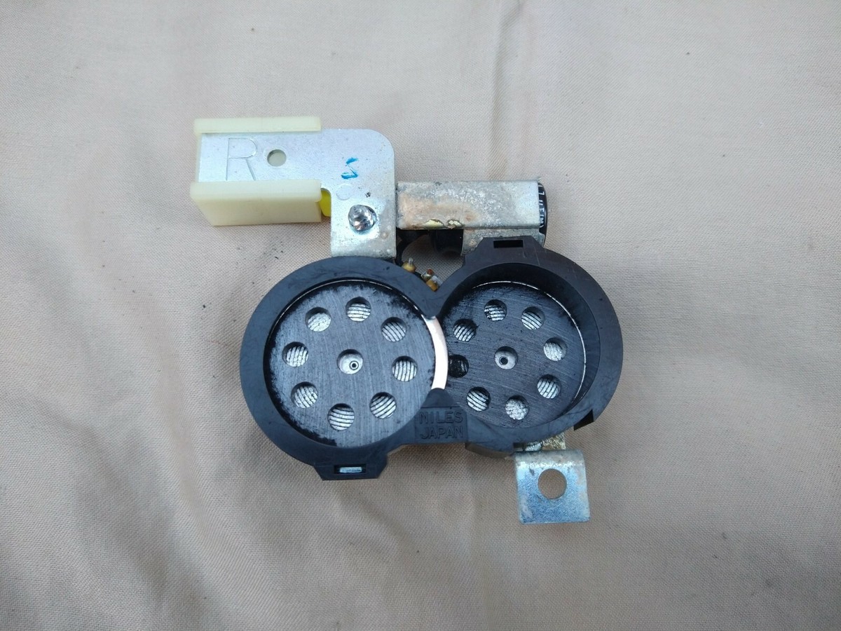 84 85 86 87 88 89 Nissan 300ZX Dash Tweeter Speaker Right