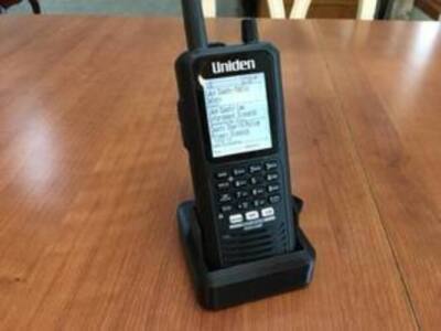 Tischständer Halter Für Uniden Bearcat BCD436HP & BCD325P2 Home Patrol Scanner