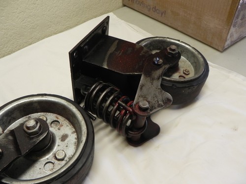Snap-On KR562 Aviation Roll Cab Full Set Original Casters w/Mounting Bolts (6x2) - Picture 16 of 21
