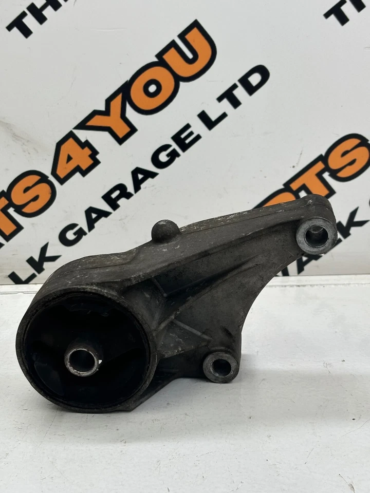 2010 VAUXHALL MERIVA B 2010 1.4 PETROL FRONT ENGINE MOUNT BRACKET 24459803 - Image 3 of 4