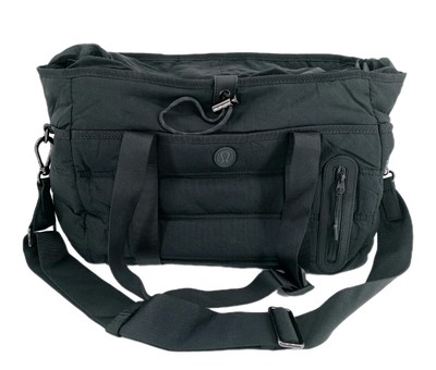 Lululemon Black Quilted Style #OS Gym Duffel Yoga Bag With Adjustable Straps