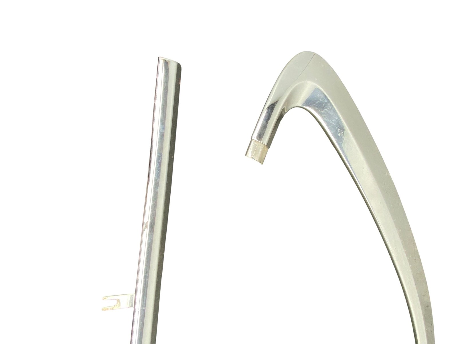 2013-2019 BENTLEY FLYING SPUR 4W 223B REAR RIGHT OUTER DOOR TRIM SET (2) |SILVER