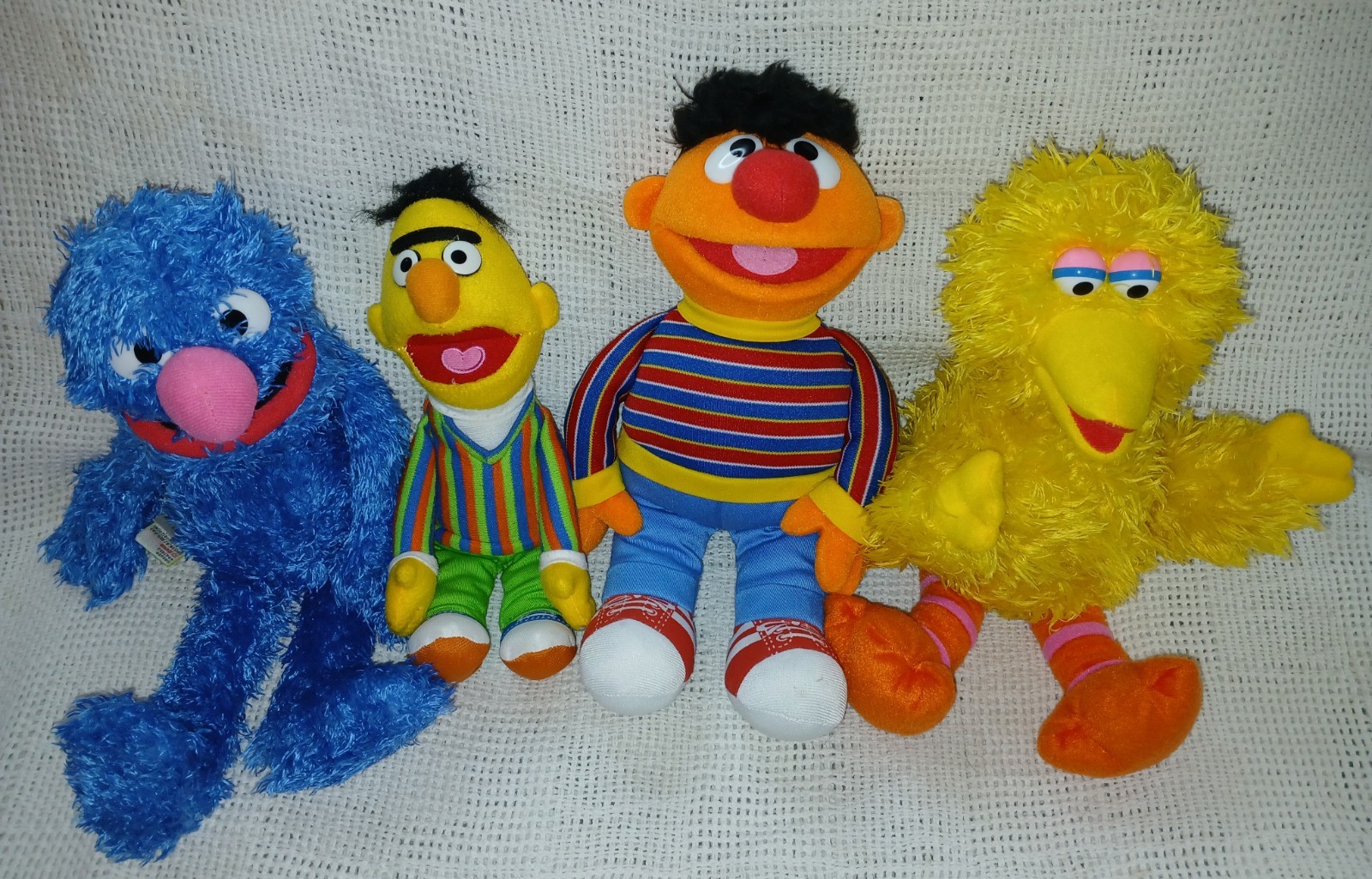Sesame Street Plush Mix - Lot of 4 Plush Grover, Burt, Earnie, And Big Bird
