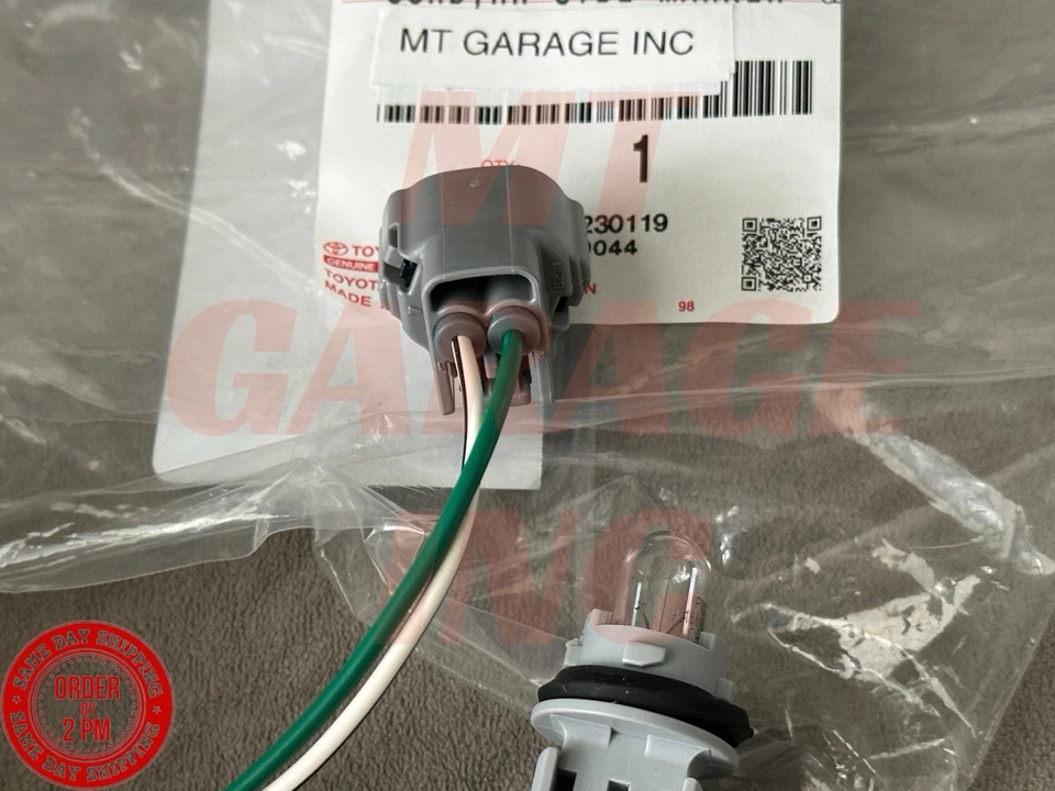 2012-2015 Scion iQ 原始设备制造商正版侧标记灯连接器带插座 + 灯泡 — 第 3/4 张图片