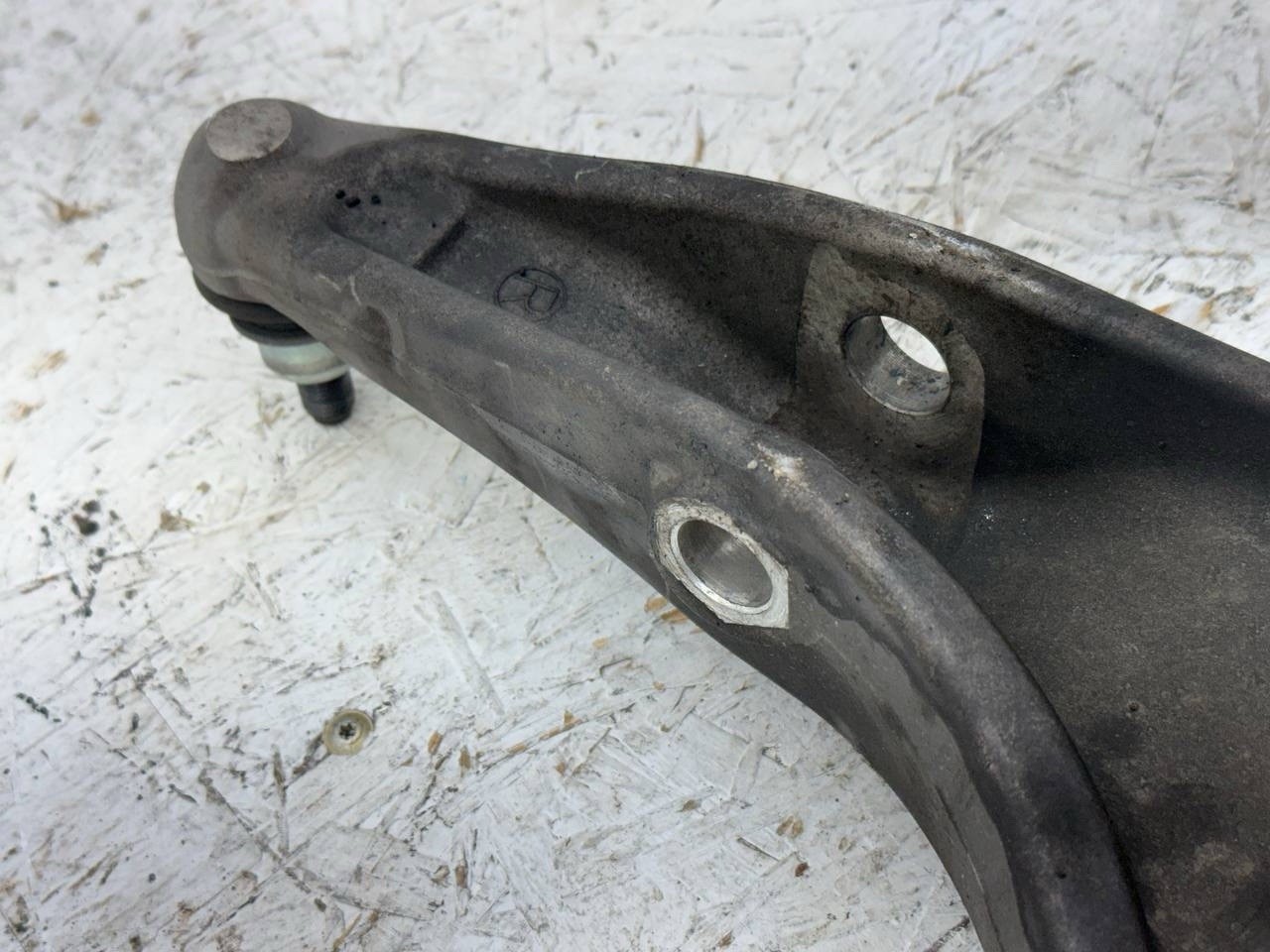 Front Suspension Right Lower Control Arm  Maserati Ghibli 2014 80k Miles