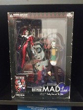 Mad Love Joker & Harley Quinn Figures Box Set with error comic upside down
