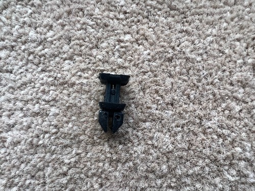 FITS MINI TRIM CLIPS MERCEDES BOOT STRIP COVER BLACK PLASTIC FASTENERS CLIPS UK - Picture 8 of 8