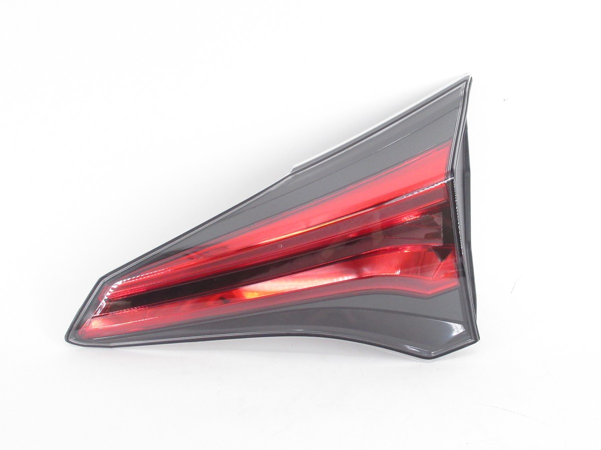 四萬ページ Genuine OEM Toyota 81581-42062 Passenger Inner Tail Light Backup