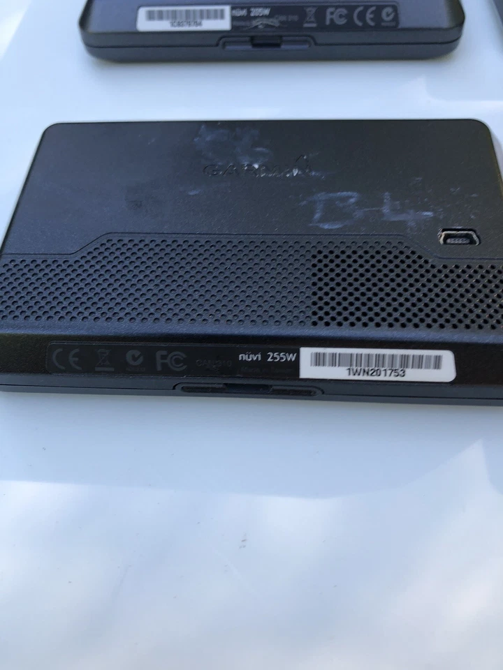 Lot of 4 different models GARMIN Nuvi GPS Navigators With Accessories - Image 4 of 4