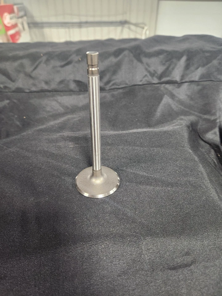 1960-1963 Ford 5.8 L Intake Valve Foto 3 de 4