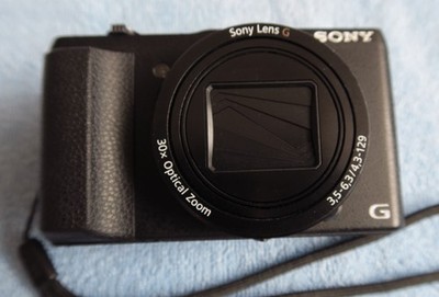 Sony Cyber-shot DSC-HX60 20.4 MP Digitalkamera - Schwarz   in sehr gutem Zustand