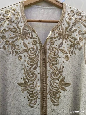 Caftan Marocain couleur Crème Brodé - Photo 1/4