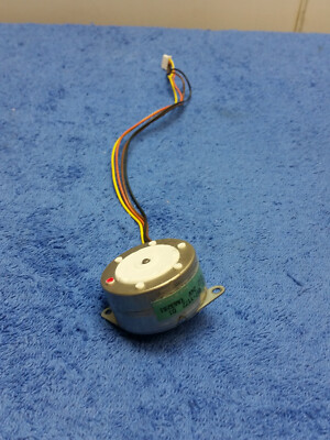 Schrittmotor von NMB RH7-1172 01 24V 12 Ohm