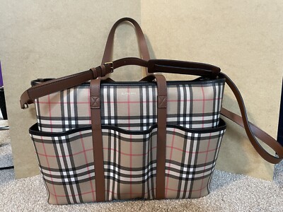 Burberry Quilted Burberry Nappy Changing Bag EUC Burberry  display picture 1