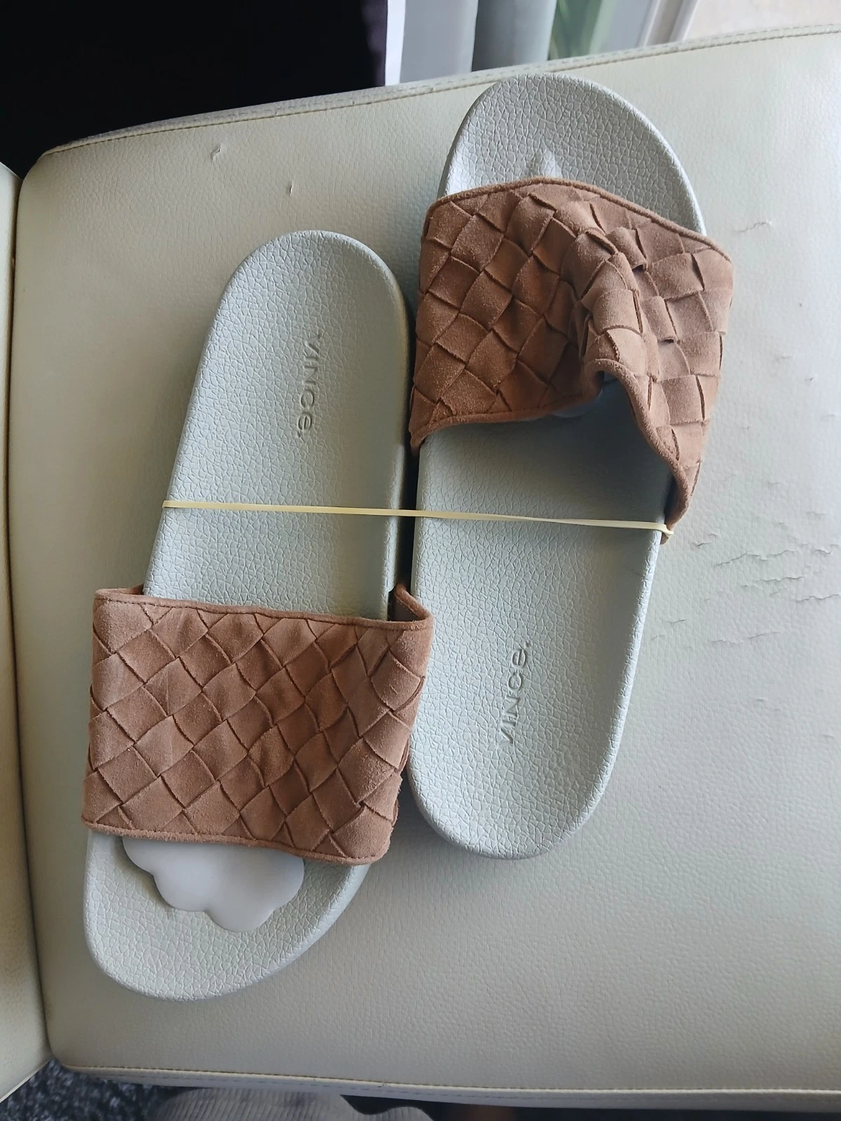 New VINCE Men's Watley-2 Slide Sandals in Black Leather Size 11.5 (MSRP $165)
