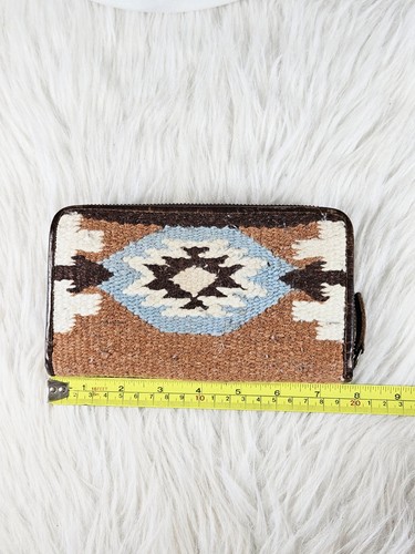 Ariat Wool Blanket Leather Tooled Edge Western Zip Around Wallet - Picture 2 of 7