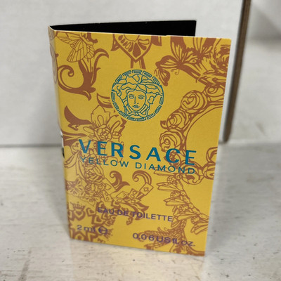 Versace Yellow Diamond 2ml Eau De Toilette Spray Fragrance Sample Carded