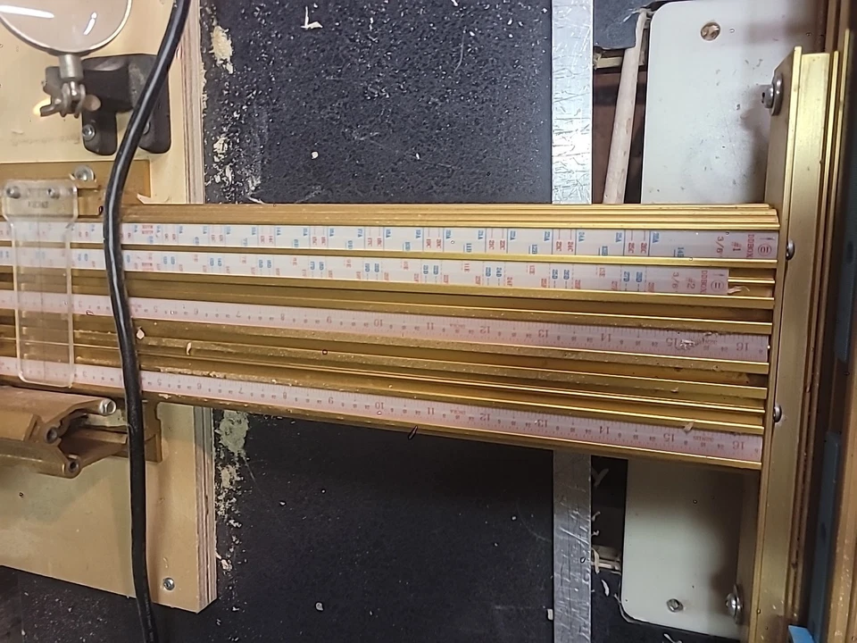 Cerca de enrutador Incra Foto 3 de 3