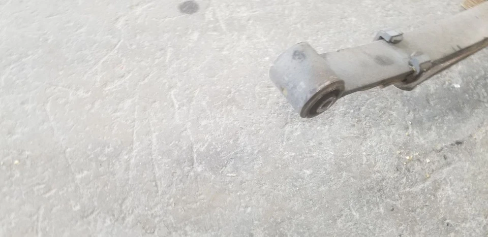 03 DODGE RAM 2500 4X2 LEAF SPRING REAR LEFT DRIVER Foto 4 de 4