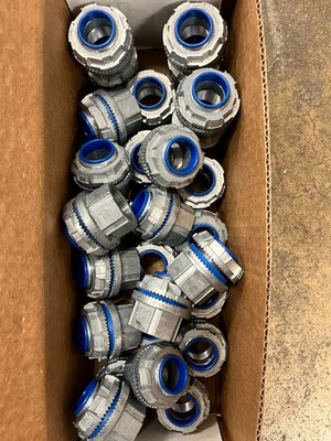 Thomas & Betts HO75TB 3/4'' Insulated Zinc Conduit Hub   New Open Box   lot