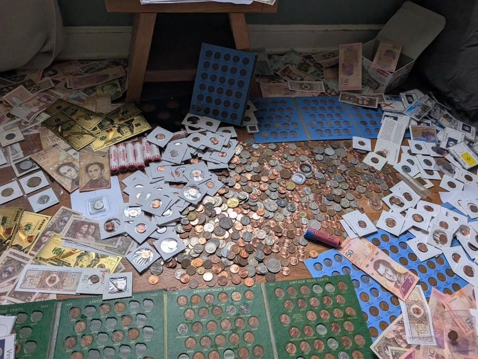 Huge Coin & Currency Lot – Over 1000 Items, Coin Books, Coin Rolls! GOLD plated! - Image 4 of 4