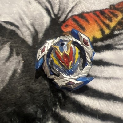 Beyblade Burst B-104 Starter Winning VALKYRIE.12.VL Takara Tomy