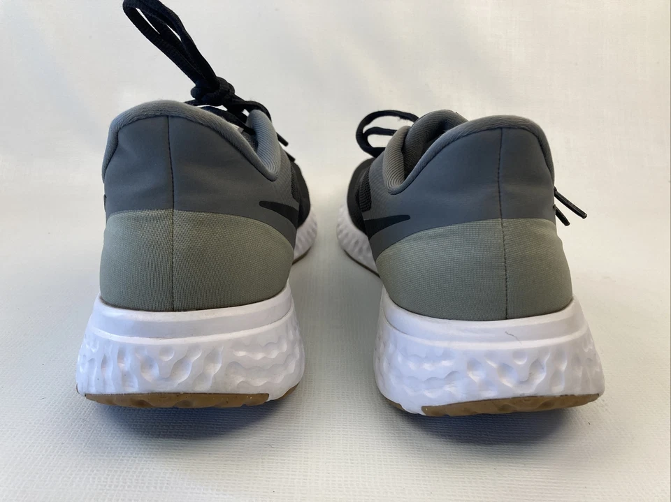 NIKE Revolution 5 Road Running Shoes Sneakers Mens Sz 13 Black Gray & Army - Image 4 of 4