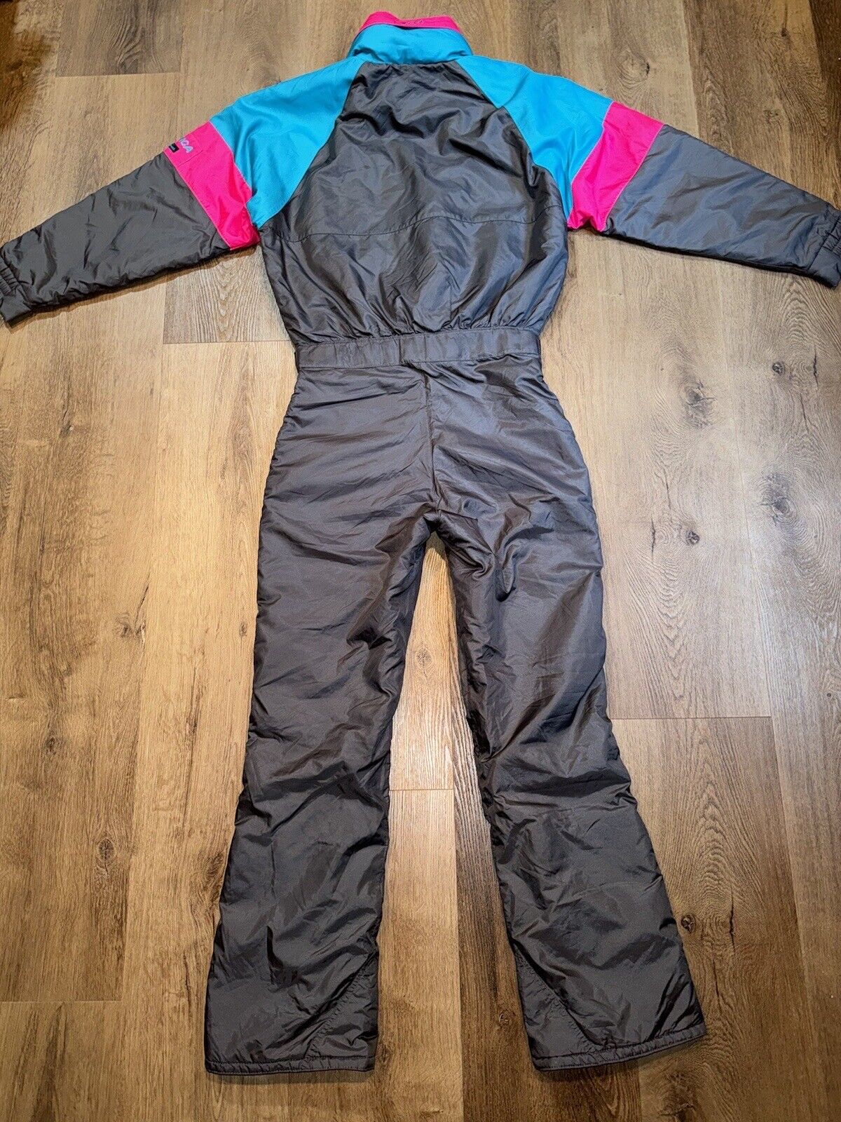 Picture 19 of 24
