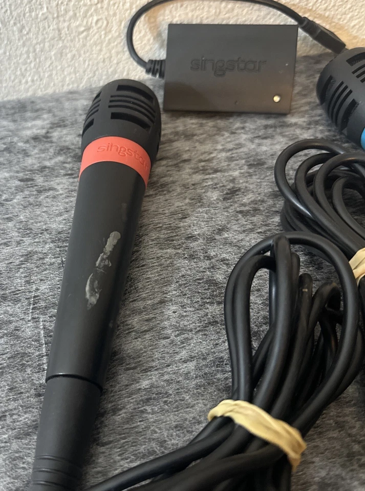 Conjunto de microfones Singstar vermelho e azul SCEH-0001 Sony PlayStation 2 com dongle - Imagem 2 de 4