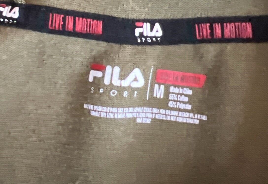 Fila sport live in motion camo hoodie medium W kangaroo pocket