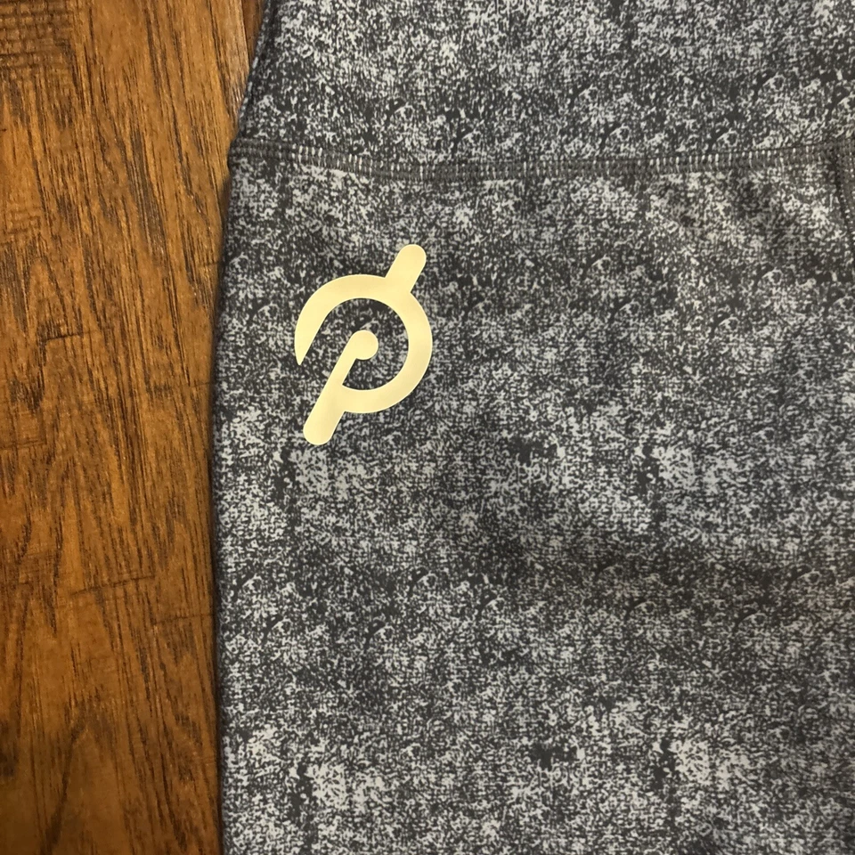 Nuevo Con ETIQUETAS PELOTÓN Leggings Grandes Longitud Recortada Esencial Cadencia Capri Foto 2 de 4