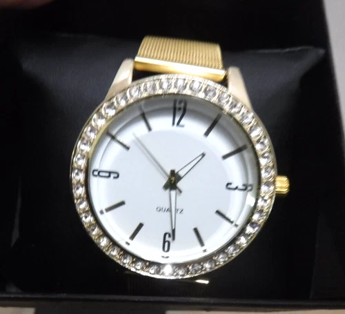 New Ladies Style Quartz Watch w/Gold Tone Metal Mesh Band & Jeweled Face