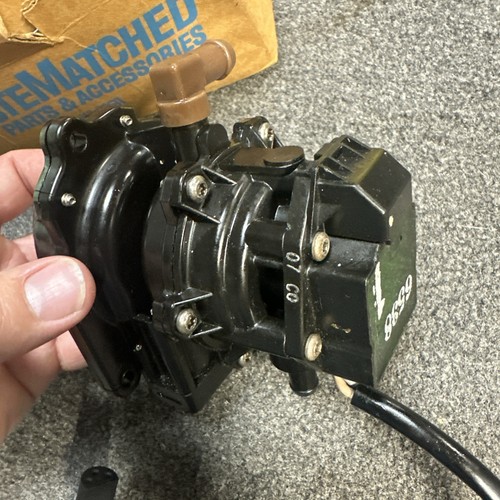 Bomba de combustible OMC Johnson Evinrude VRO 174876 5007423 nuevo stock antiguo - Imagen 7 de 13