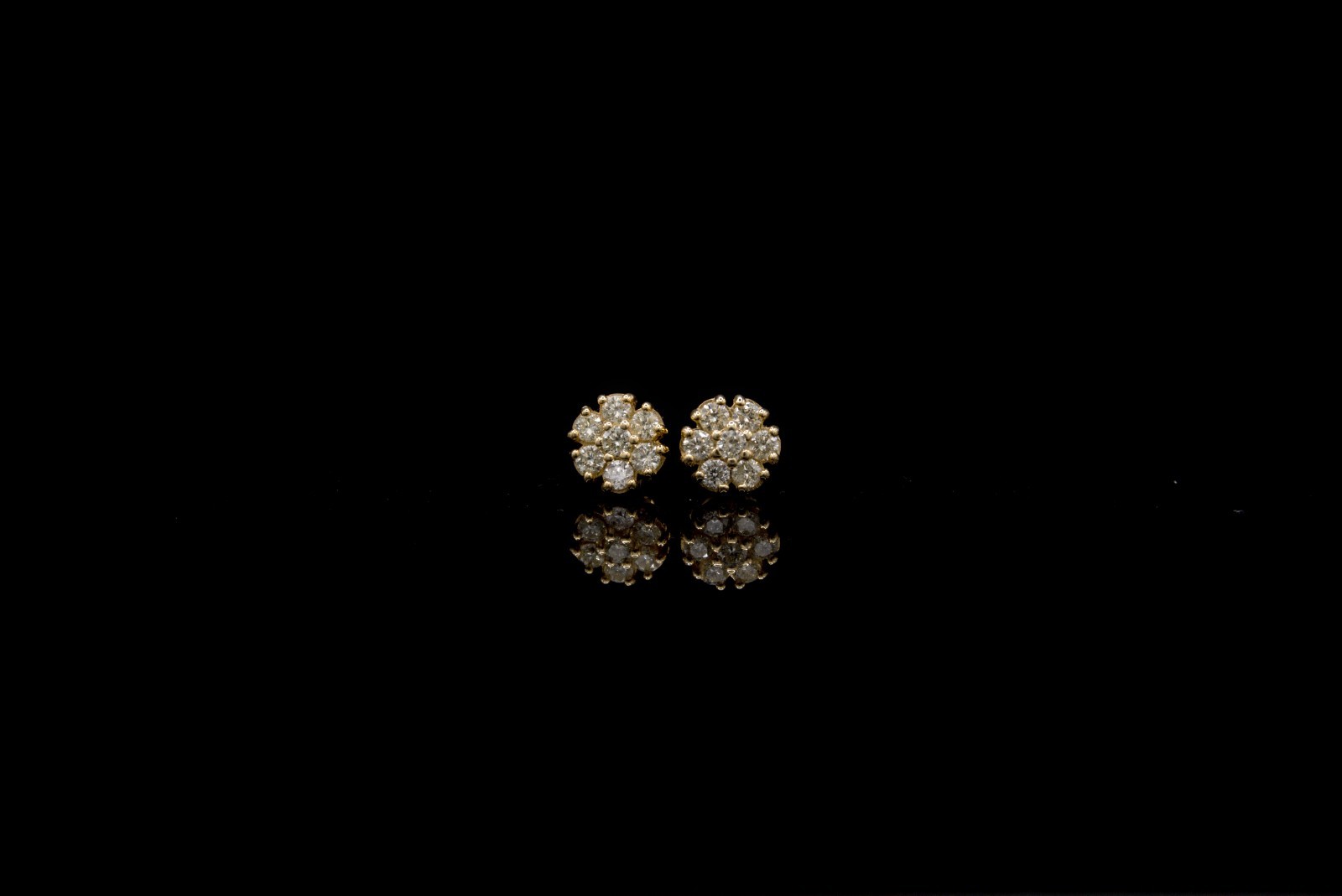 14k Yellow Gold Flower Cluster Stud Earrings 0.9ct Natural Diamonds