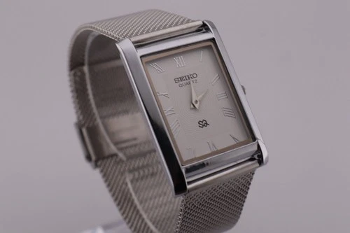 Vintage Seiko Slim Quartz  Men's Wrist Watch - Comes With New Battery, New Band